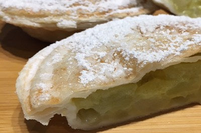 Pie Maker Apple & Custard Pies