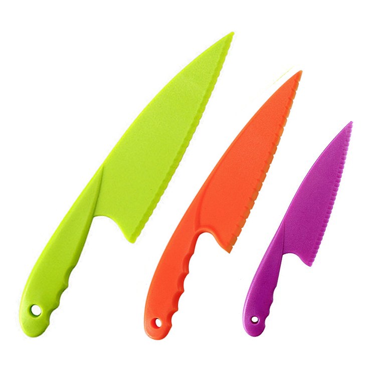 3 Piece Plastic Serrated Knife Set Pie Maker Stuff