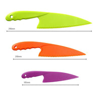 3 Piece Plastic Serrated Knife Set